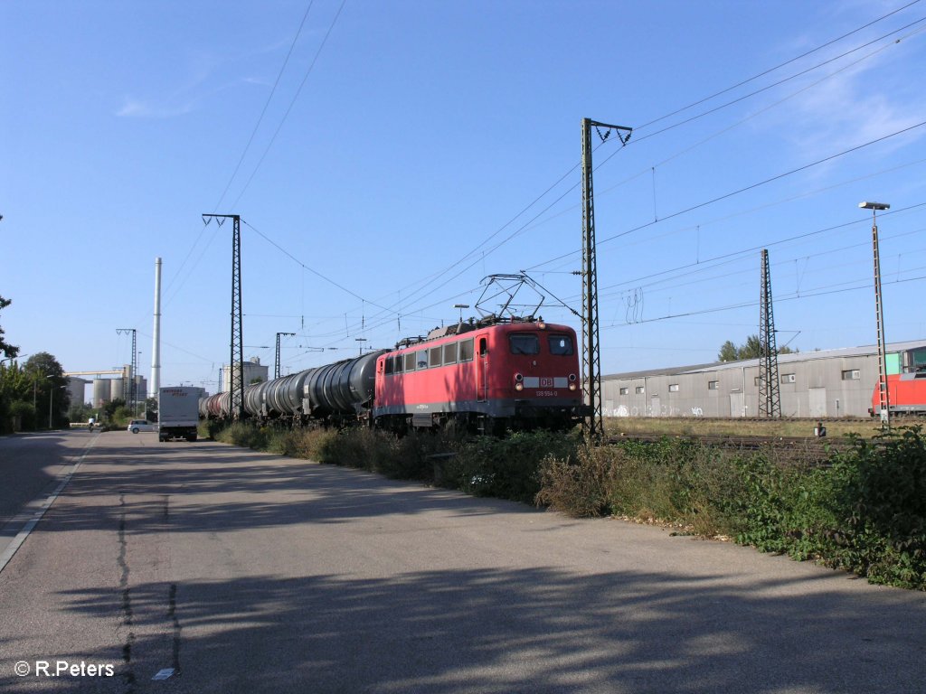 139 554-0 verl�sst Regensburg mit ein Kesselzug. 09.09.09