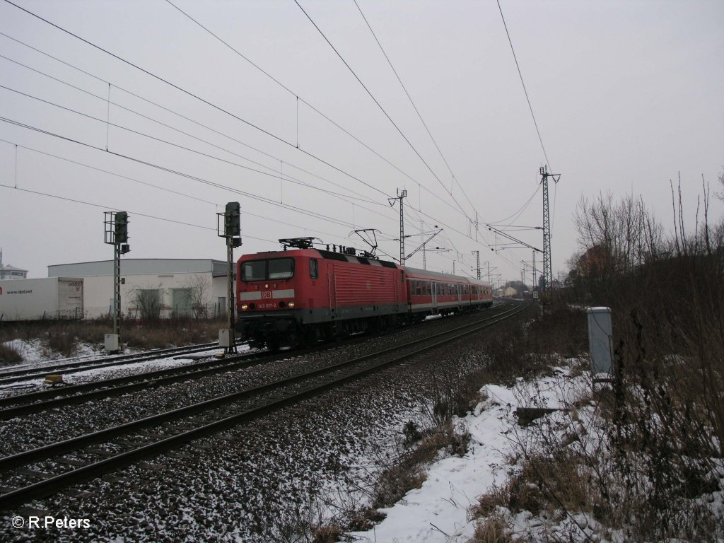 143 017-2 verl�sst Obertraublingen mit der RB 32516 Eggm�hl-Regensburg. 09.01.10

