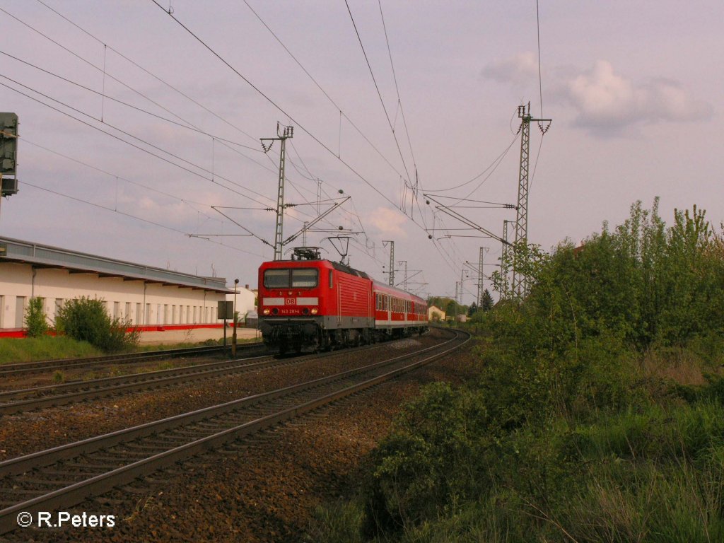 143 281-4 verl�sst Obertraubling mit einer RB Regensburg. 03.05.08