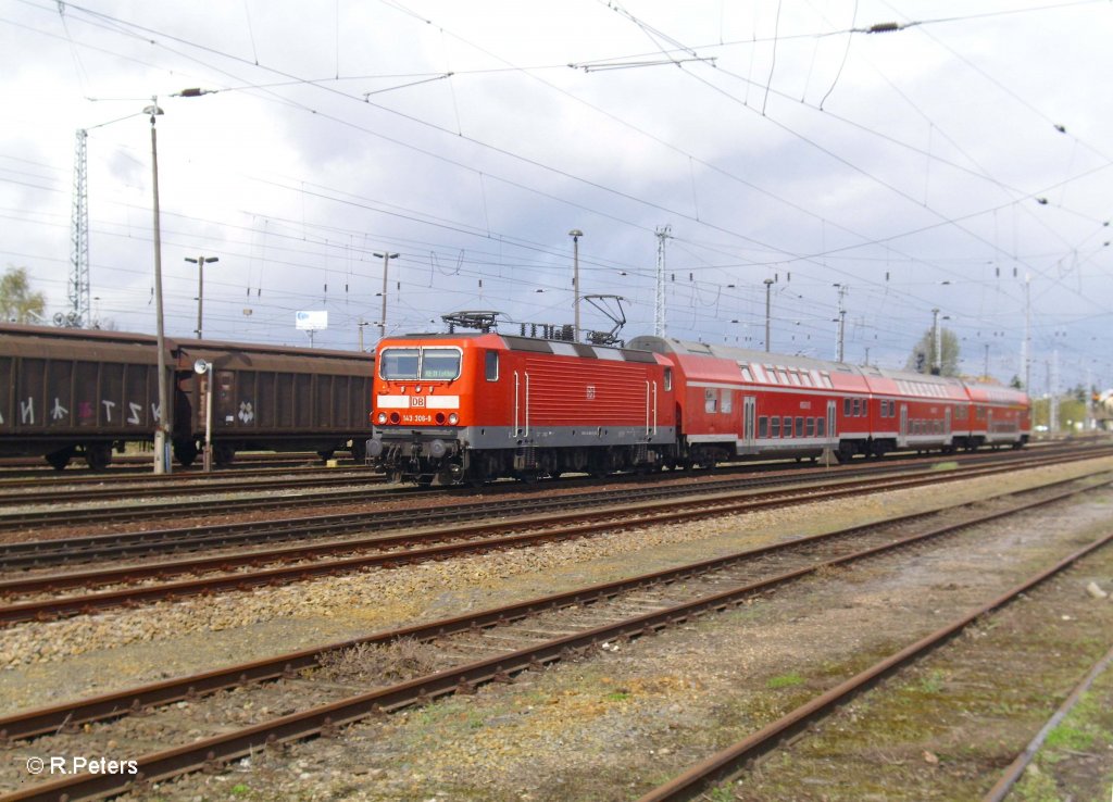 143 306-9 verl�sst Eisenh�ttenstadt mit der RB11 Cottbus.21.04.10