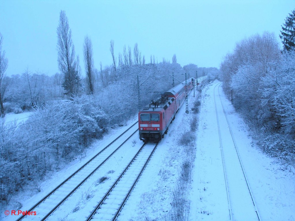 143 658-3 verl�sst Schkeuditz in Richtung Halle. 23.12.09