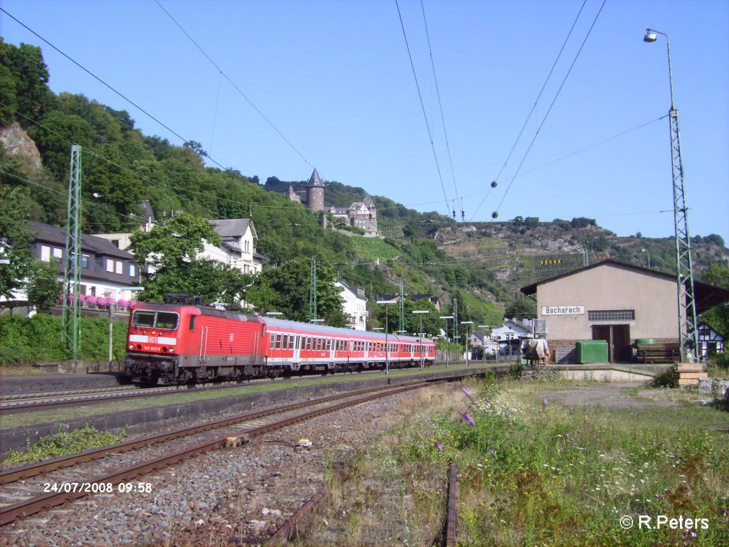 143 822-5 verl�sst Bacharach mit einer RB Mainz HBF am 24.07.08