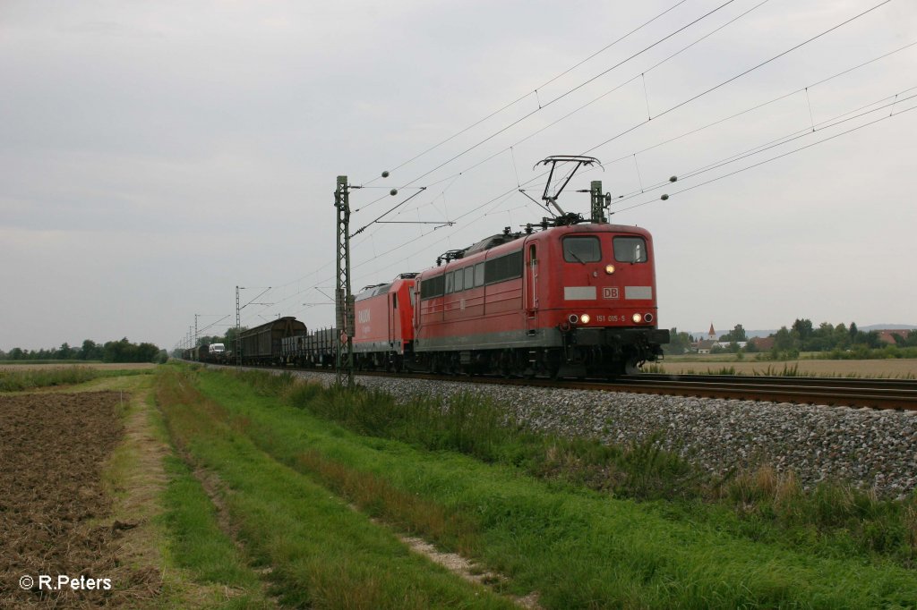 151 015-5 + 185 241 und gemischten G�terzug bei Moosham. 03.08.11