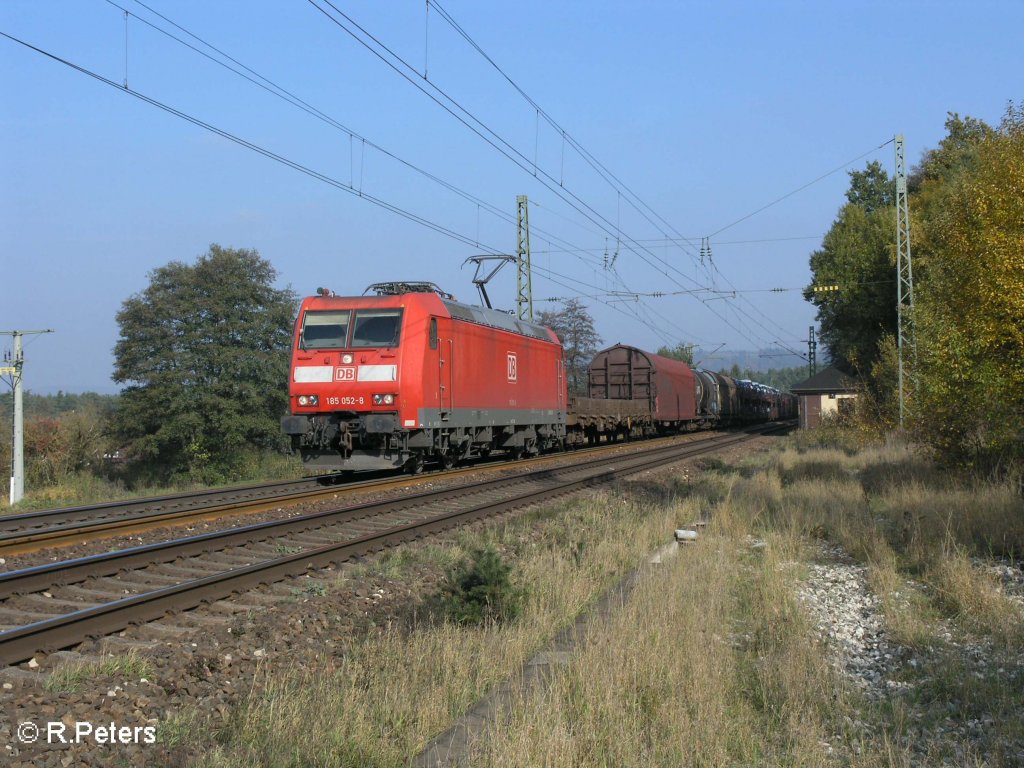 152 052-8 zieht bei Sengenthal ein gemischten G�terzug. 25.10.08
