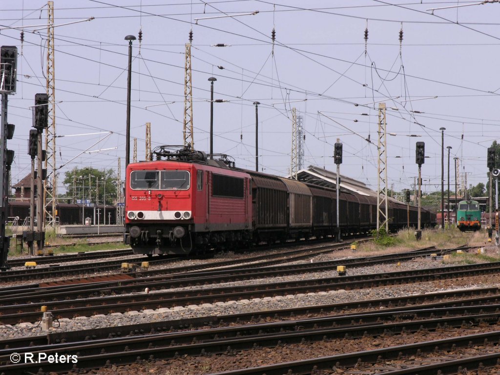 155 205-0 wartte in Frankfurt/Oder mit ein gedeckten G�terzug auf weiterfahrt. 29.05.08