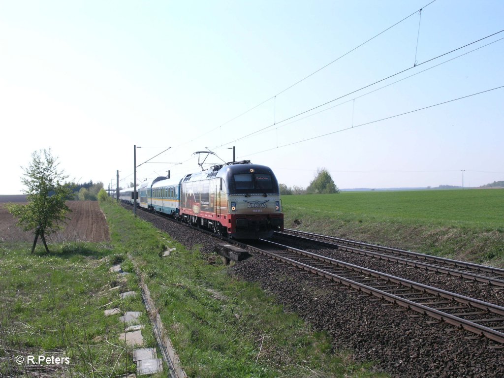 183 001 mit ALX 355 M�nchen – Praha hl.n. bei Alteglofsheim. 21.04.11

