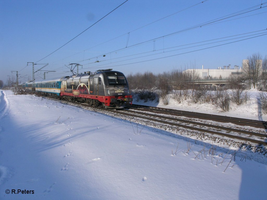 183 001 mit dem ALX354 von Praha hl.n. nach M�nchen bei Obertraubling. 30.12.10