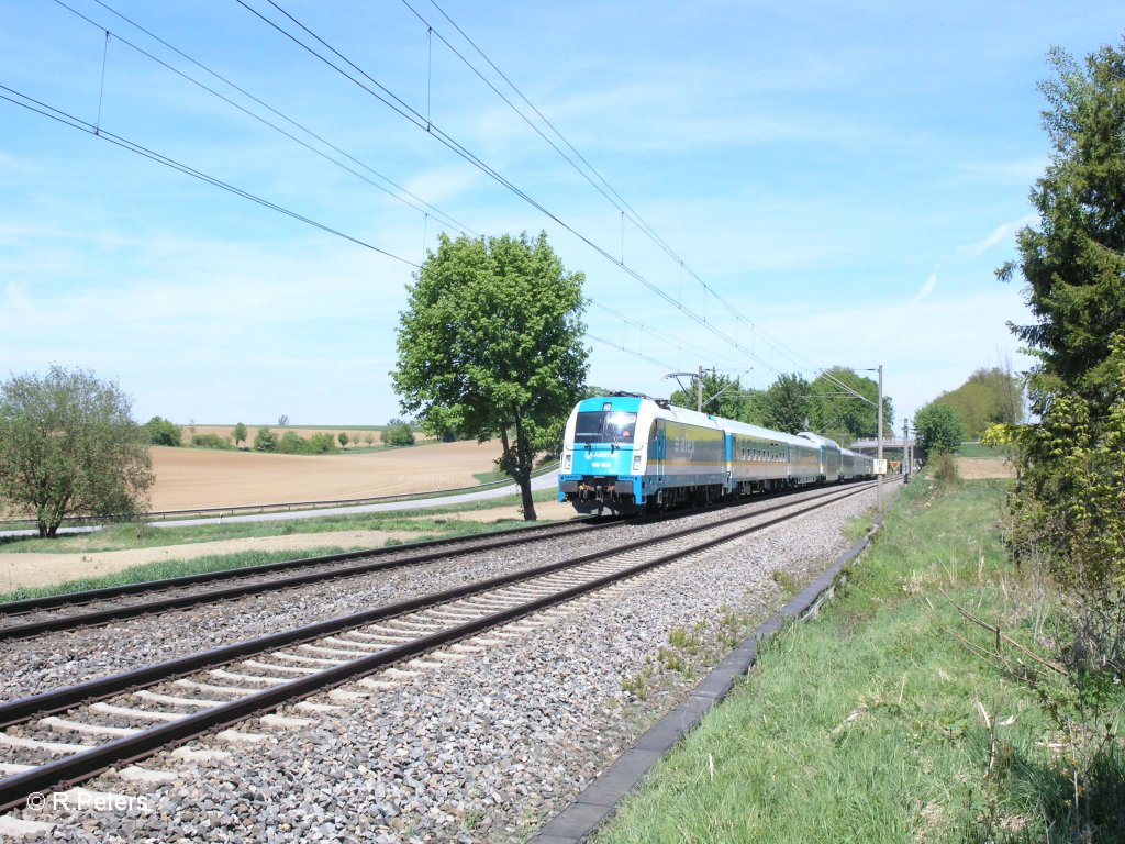 183 002 mit den ALX 354 Prag - M�nchen bei H�henberg. 07.05.11