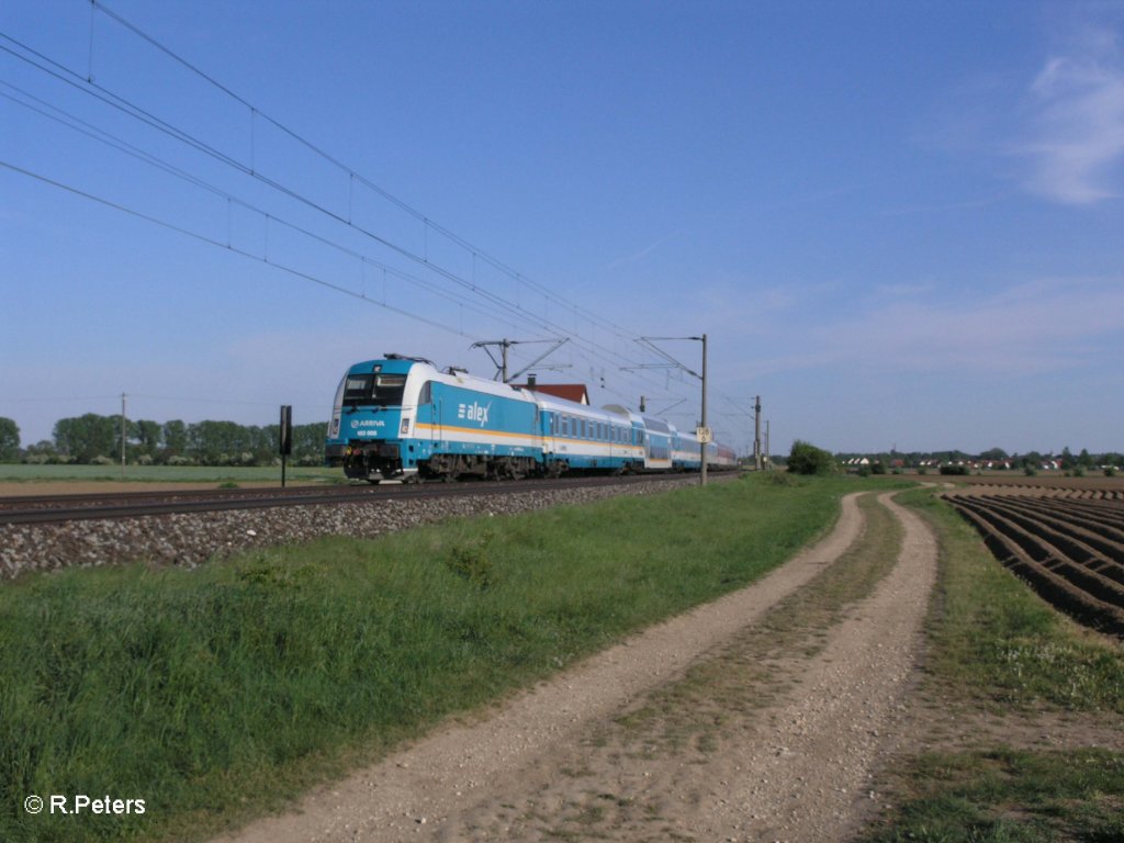 183 002 mit den ALX84112 nach Regensburg bei K�fering. 07.05.11