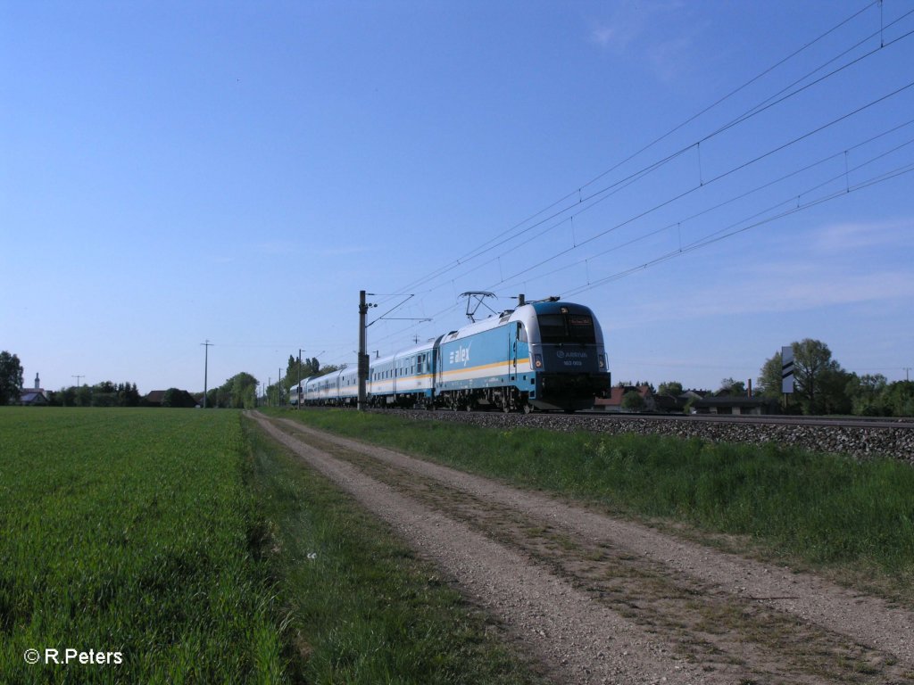 183 003 mit ALX84117 Schwandorf - M�nchen bei K�fering. 07.05.11