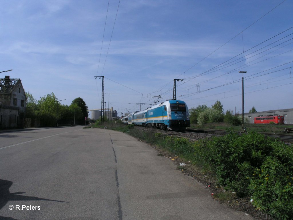 183 003 verl�sst Regensburg Ost mit dem ALX87015 nach M�nchen. 29.04.10