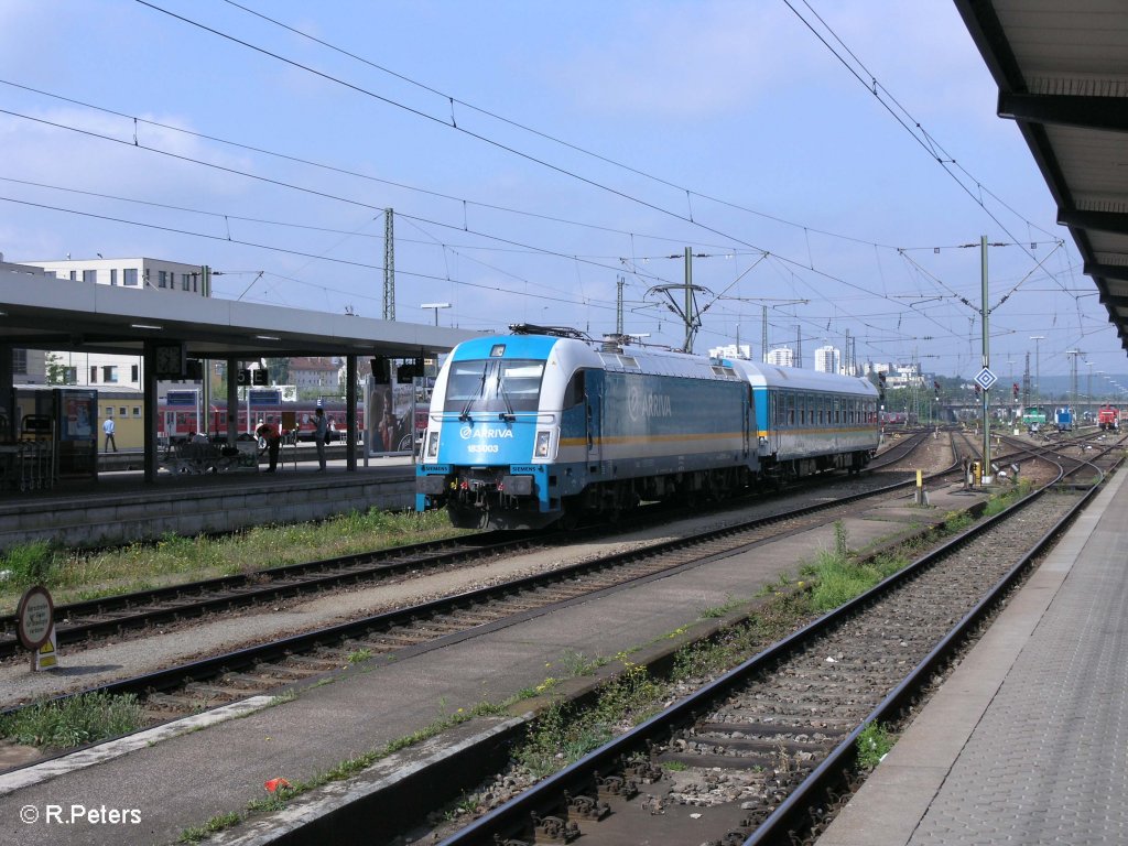 183 003 wartet mit ein 2Kl. Wagen auf die R�ckleistung nach M�nchen, in Regensburg HBF. 09.05.09