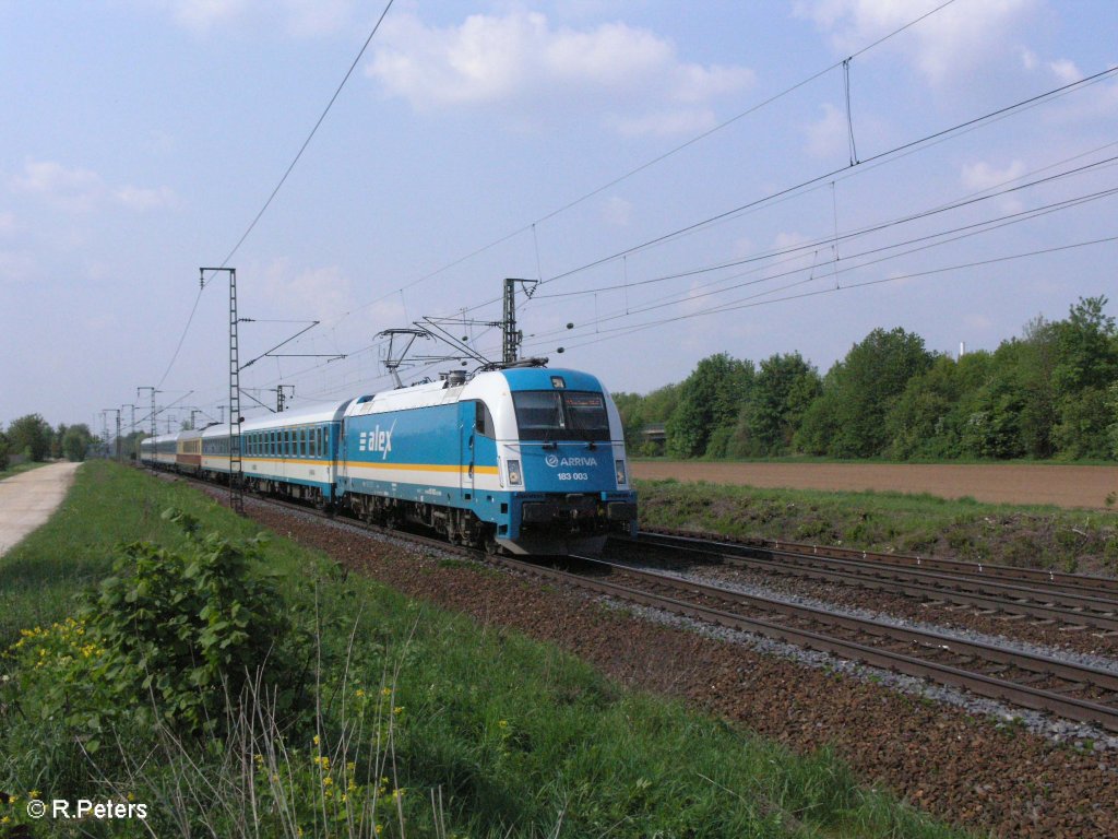 183 003 zieht den ALX37983 nach M�nchen bei Obertraubling. 01.05.09
