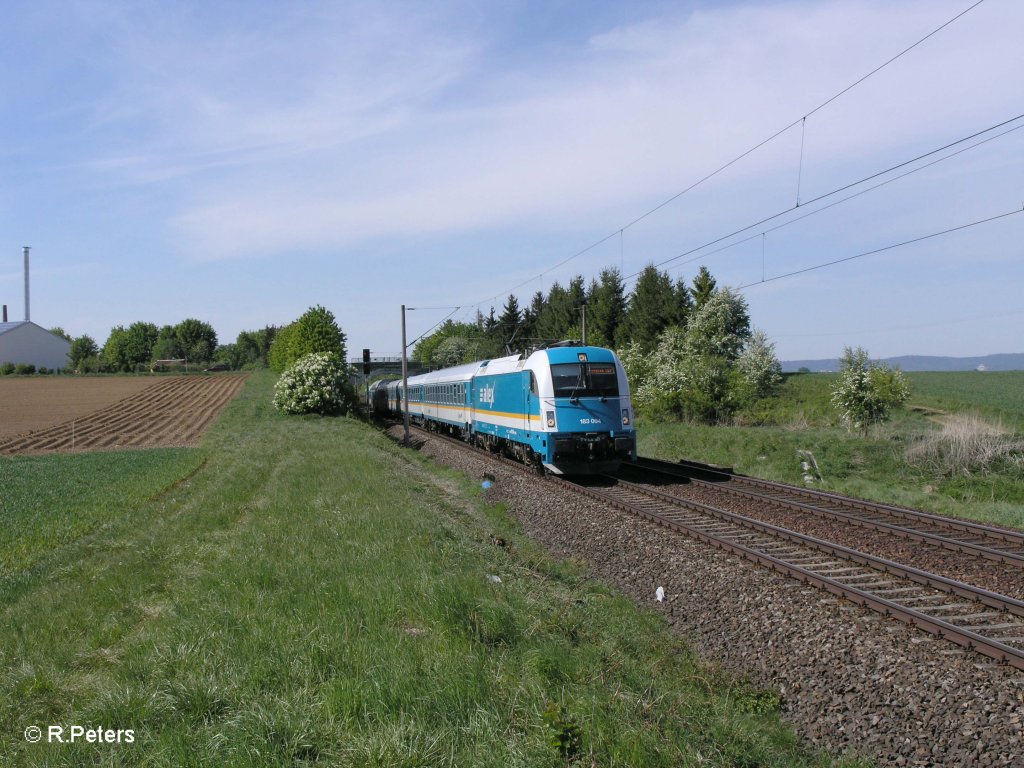 183 004 mit ALX84115 nach M�nchen bei Altegolsheim und ohne Logo 07.05.11