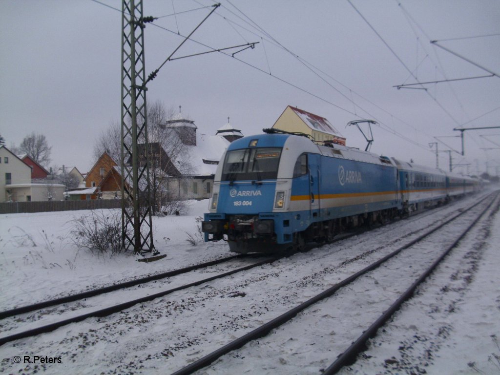 183 004 mit dem ALX84109 von Hof nach M�nchen in Obertraubling. 30.12.10