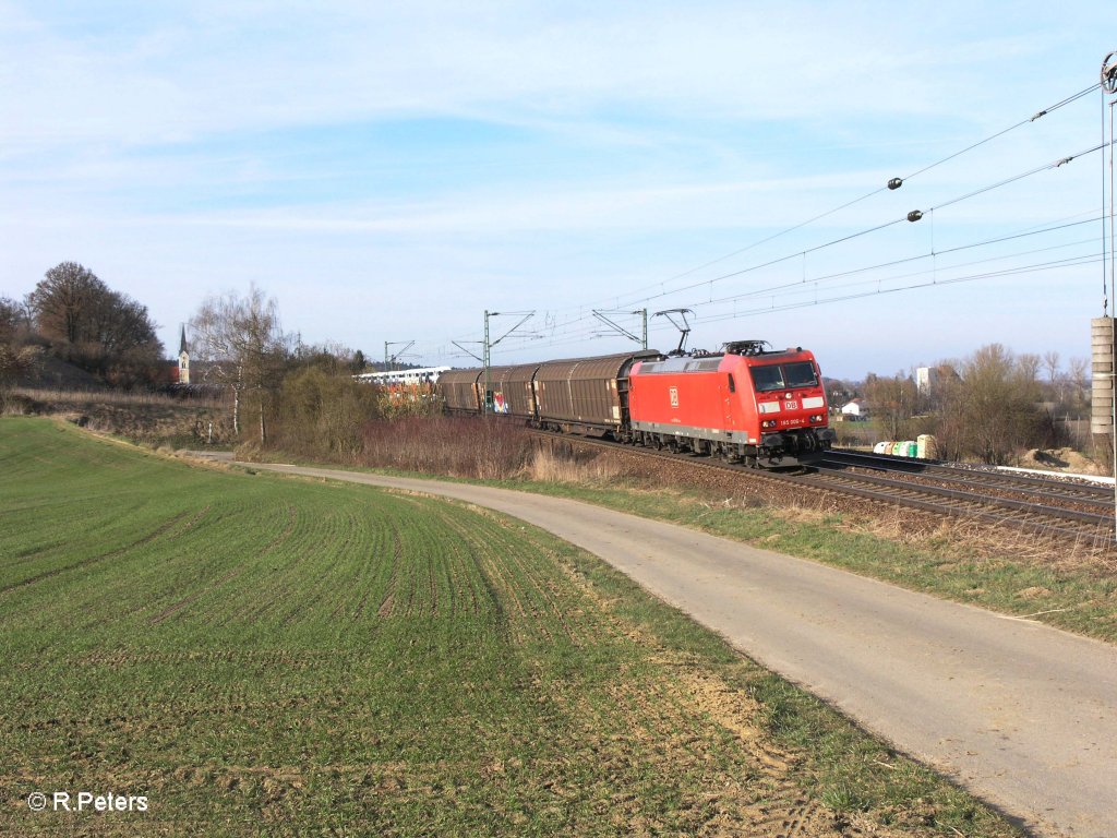 185 006-7 mit gemischten G�terzug bei Fahlenbach. 24.03.11