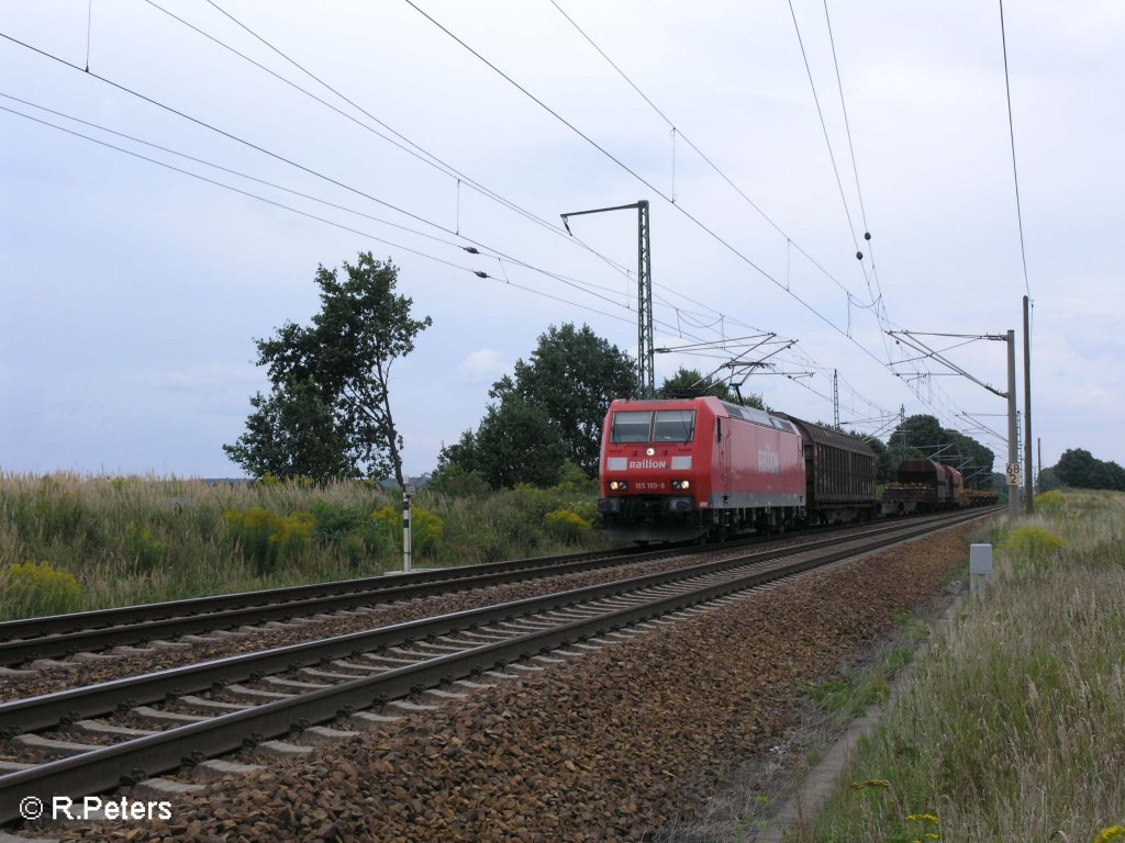185 189-8 zieht bei Jacobsdorf(Mark) ein gemischten G�terzug. 19.08.08
