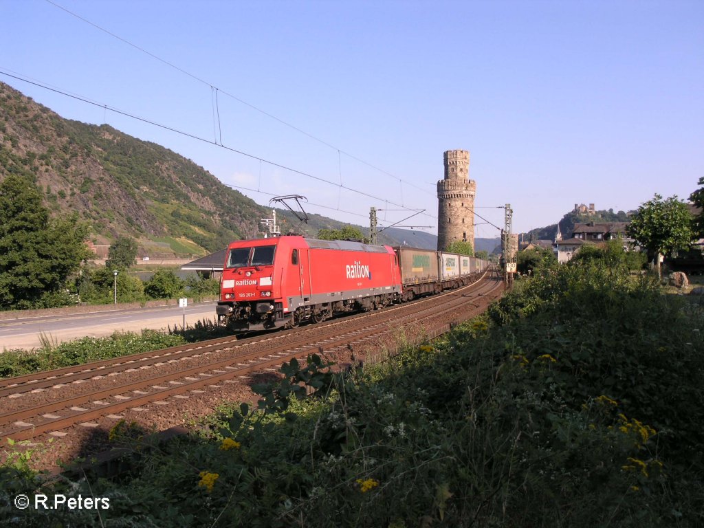 185 201-1 durchf�hrt Oberwesel mit dem AMBROGIO. 24.07.08