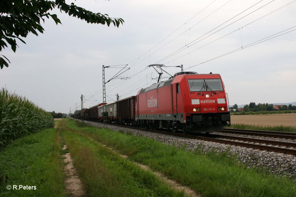 185 211-0 mit gemischten G�terzug bei Moosham. 03.08.11