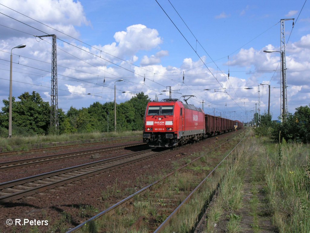 185 283-9 zieht ein gemischten G�terzug durch Saarmund nach Seedin