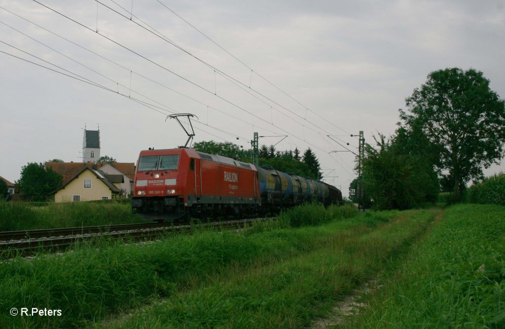 185 293-8 mit gemischten G�terzug bei Moosham. 03.08.11