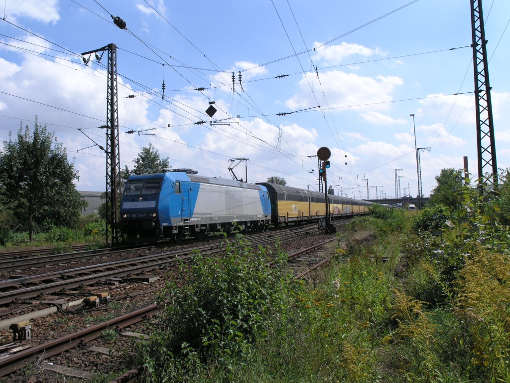 185 514-7 verl�sst Regensburg Ost mit ein Autozug in Richtung HBF. 27.08.09