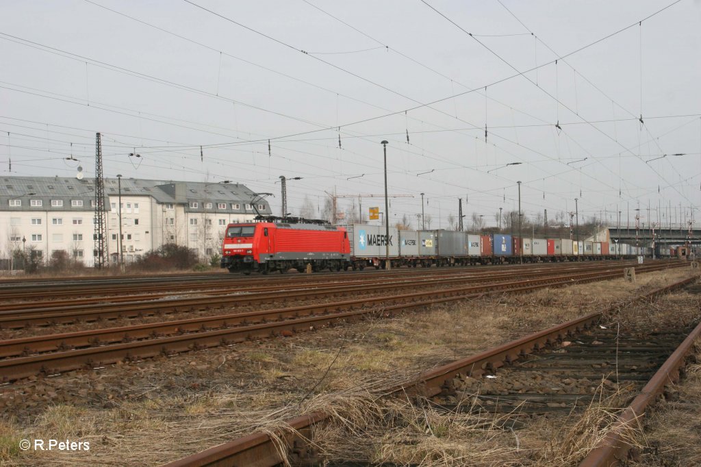 189 003-7 mit Containerzug in Leipzig Sch�nefeld. 12.03.11