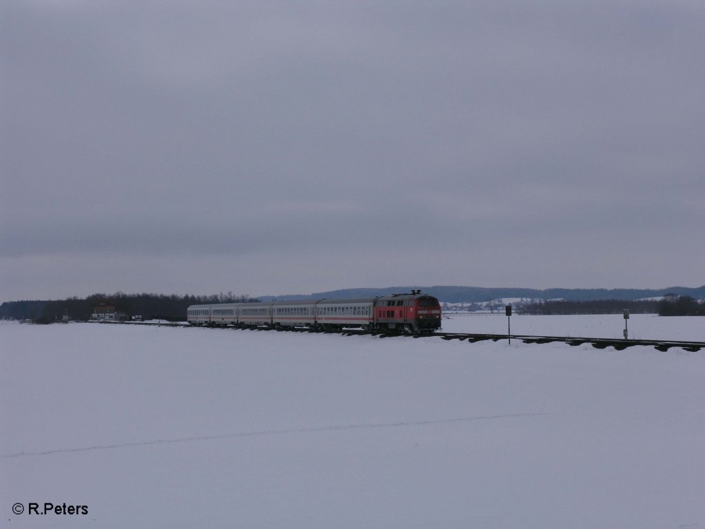 218 161-8 zieht kurz vor Buchloe den IC2084 Hamburg Altona. 25.02.09

