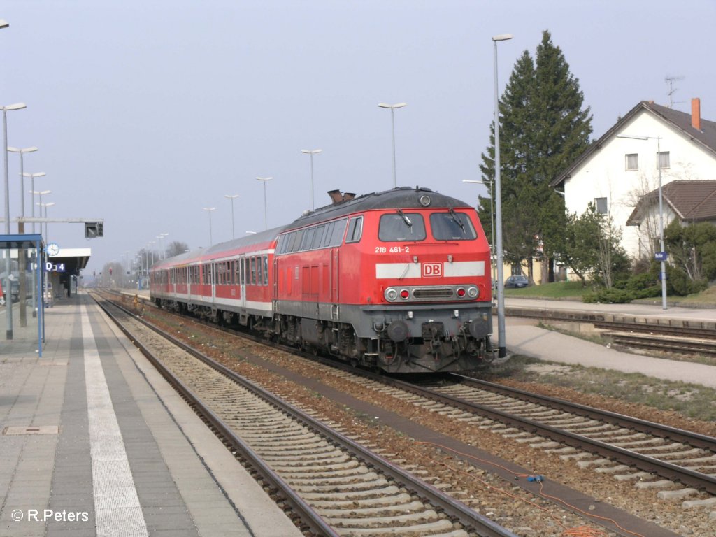 218 461-2 f�hrt mit den RE32615 M�nchen HBF in Buchloe ein. 04.04.09
