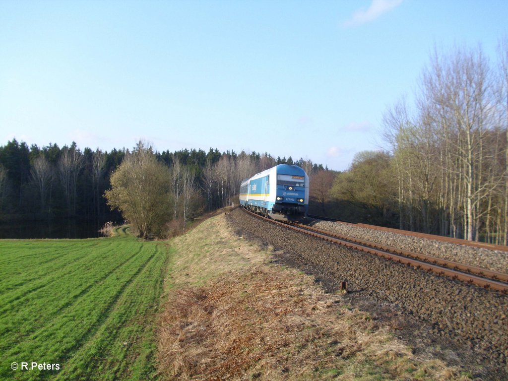 223 062 zieht bei Oberteich den ALX84121 nach M�nchen. 04.04.11