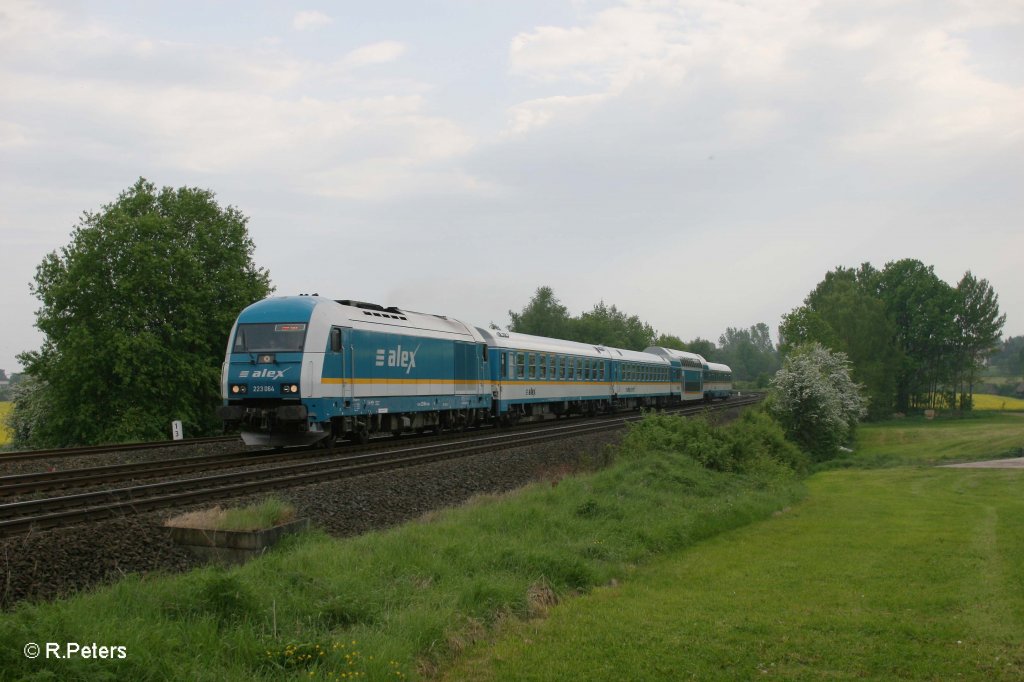 223 064 mit dem ALX84110 nach Hof bei Sch�nfeld. 22.05.12