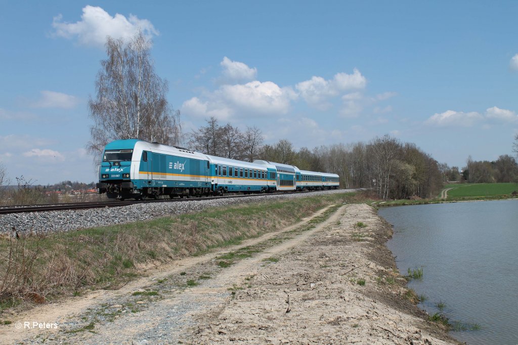 223 067 mit dem ALX84113 Hof - M�nchen s�dlich von Wiesau. 25.04.13
