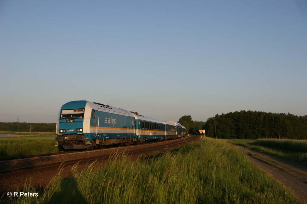 223 067 mit dem versp�teten ALX84114 M�nchen - Hof bei Oberteich. 25.05.12