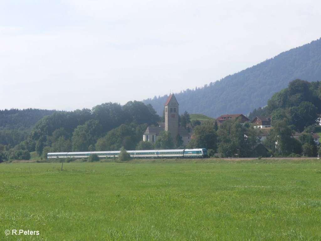 223 067 zieht bei Stein im Allg�u den ALX38707+39957 M�nchen. 01.08.09
