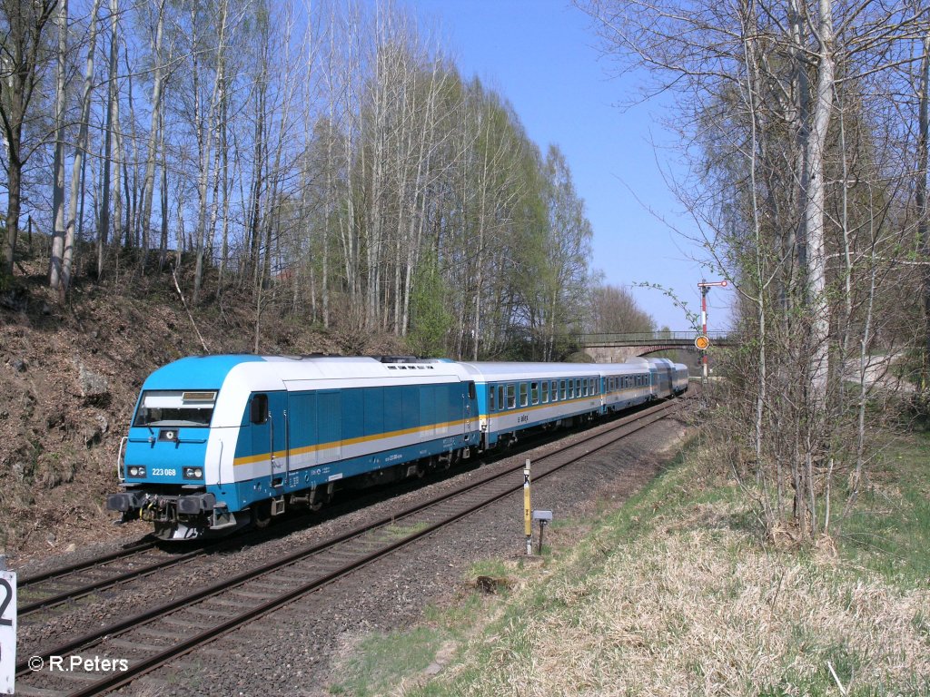 223 068 mit ALX84115 Hof - M�nchen in Reuth bei Erbendorf. 23.04.11