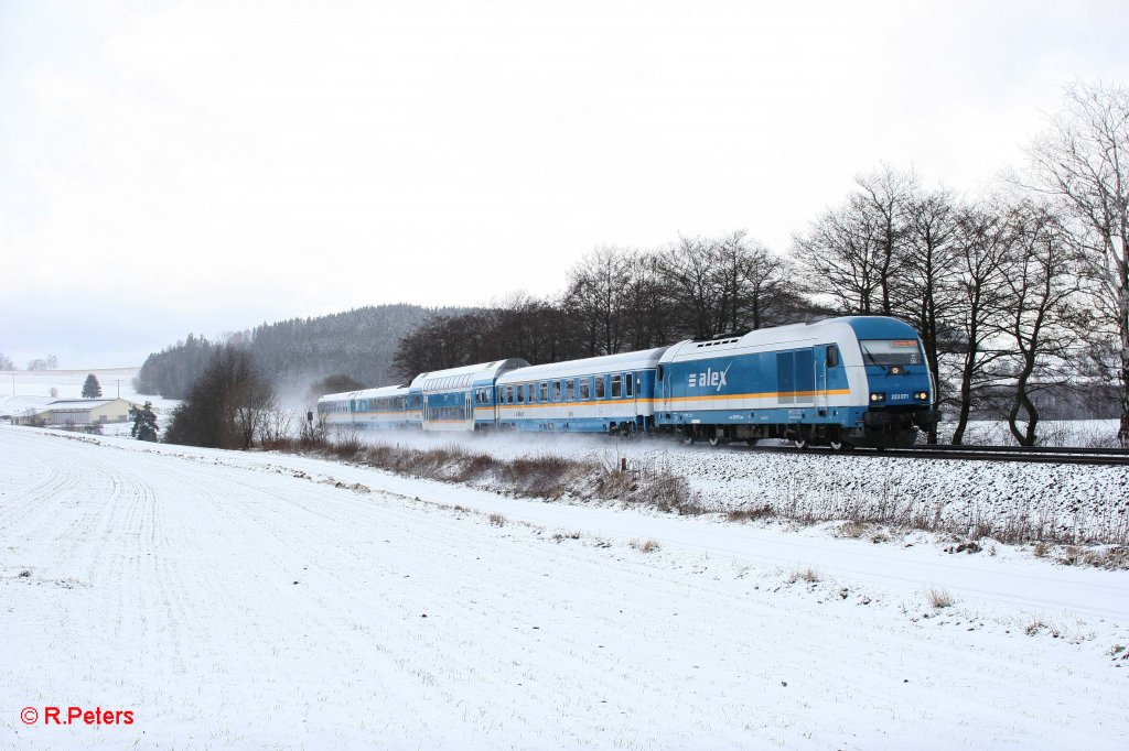 223 071 mit dem ALX84111 Hof - M�nchen bei Lengenfeld. 13.01.2012
