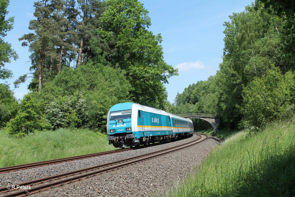 223 071 mit dem ALX84113 Hof - M�nchen bei Sch�nfeld. 13.06.13