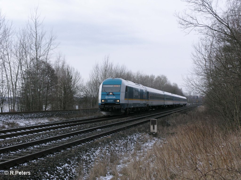 223 071 zieht bei Sch�nfeld ALX37972 nach Hof am 25.03.09
