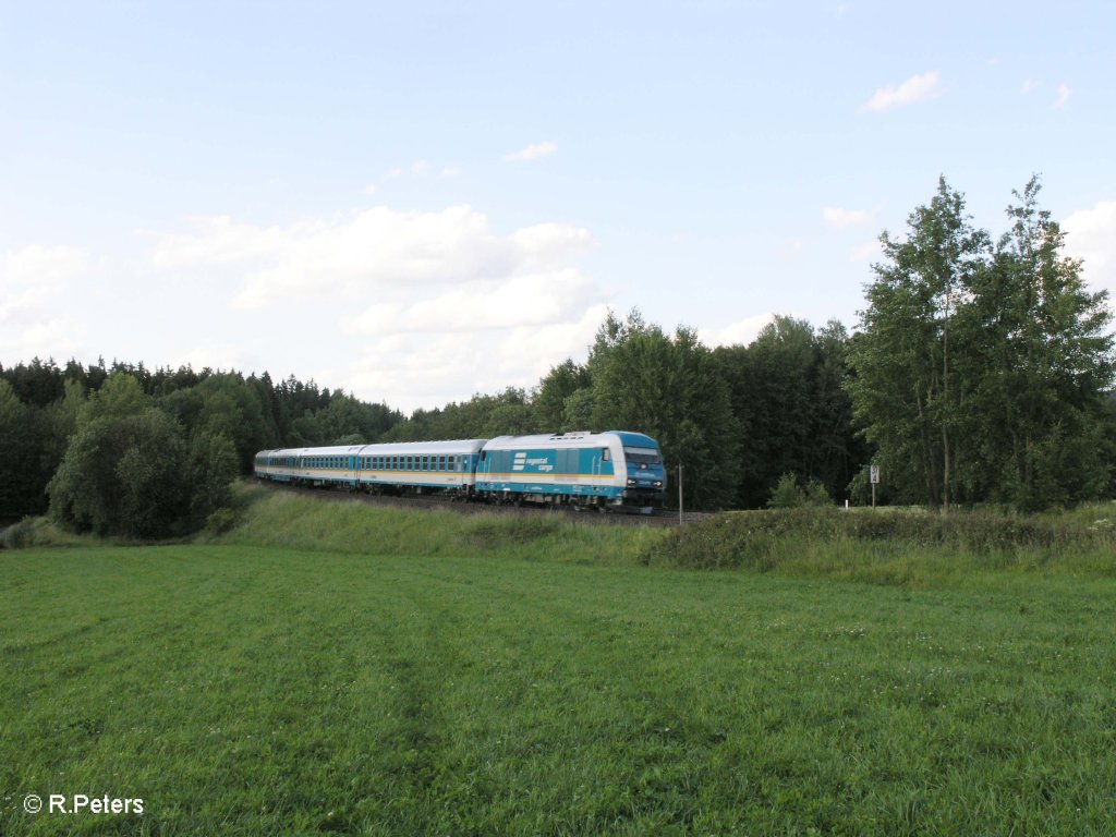 223 072 zieht bei Oberteich den ALX37987 nach M�nchen. 10.06.09
