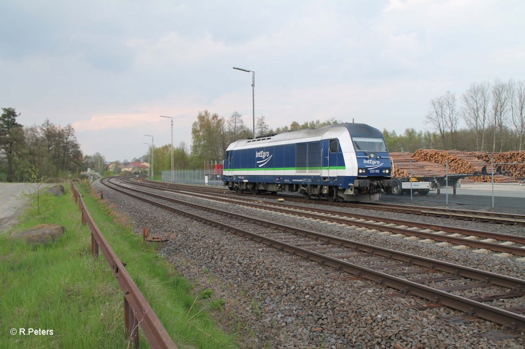 223 152 rollt gerade �ber die erste Weiche um von Gleis 4 auf Gleis 3 zu wechseln