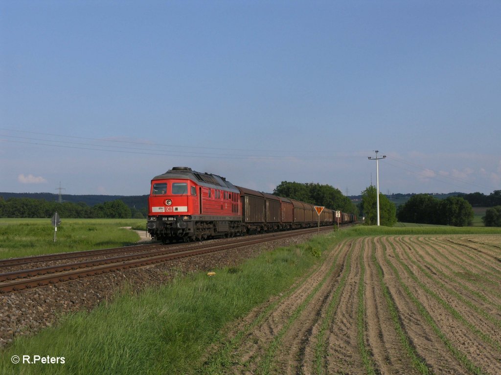 232 668-4 mit einem Umleiterg�terzug bei Zeitlarn. 29.05.10