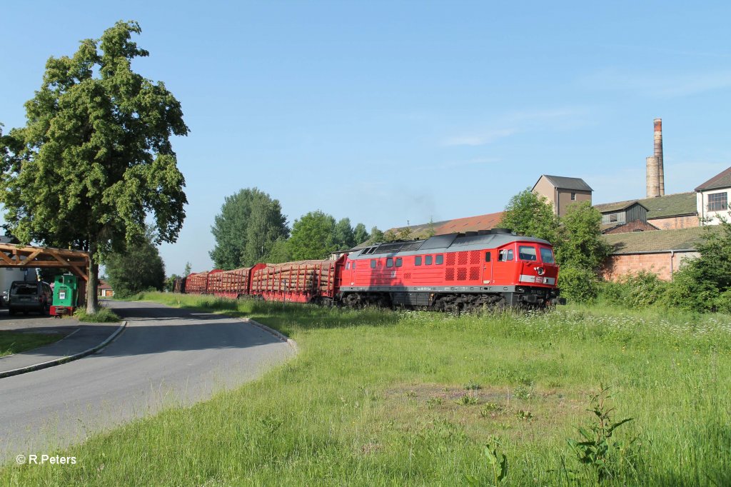 233 322-7 mit dem 45367 N�rnberg - Cheb bei der Einfahrt in Wiesau. 18.06.13