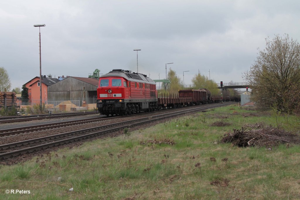 233 572-7 mit den umgeleiteten 45365 N�rnberg - Cheb in Wiesau. 29.04.13