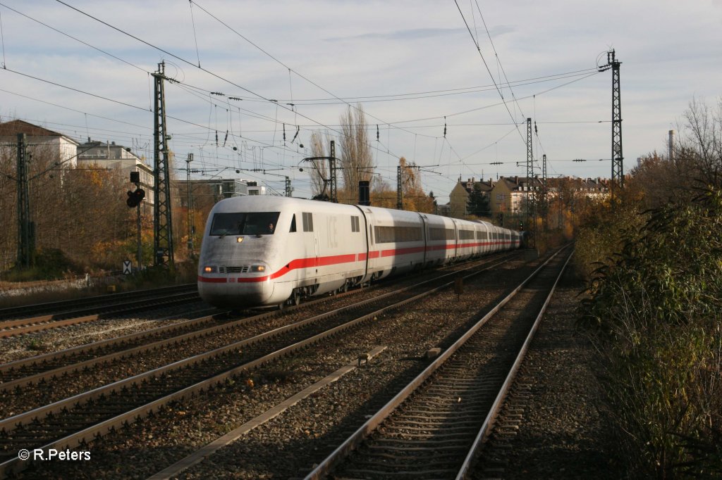 401 508-7  Lichtenfels  kommt wieder zur�ck am Heimeranplatz vorbeigefahren. 04.11.10