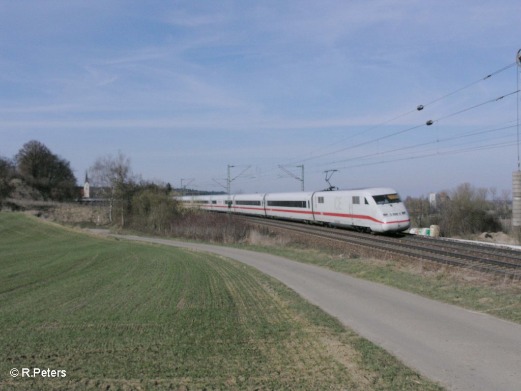 402 016-0 „Dessau“ + 402 011-1 „Uelzen“ bei Fahlenbach. 24.03.11

