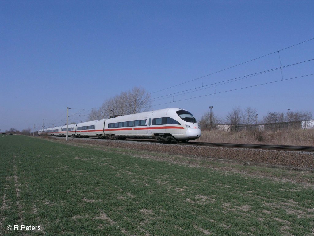 411 054-0  Sonneberg  als ICE1613 Berlin Gesundbrunn - M�nchen bei Podelwitz. 29.03.11