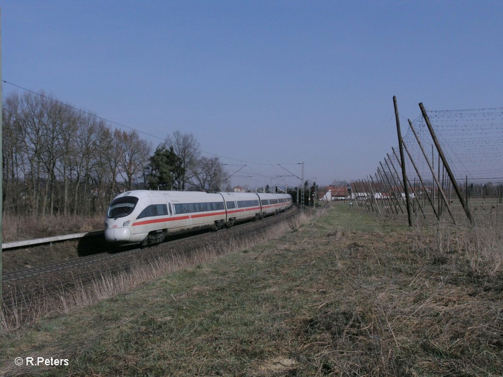 411 083-9  Oberursel(Taunus) als ICE 1503 Dresden/Leipzig - M�nchen bei Rohrbach. 24.03.11