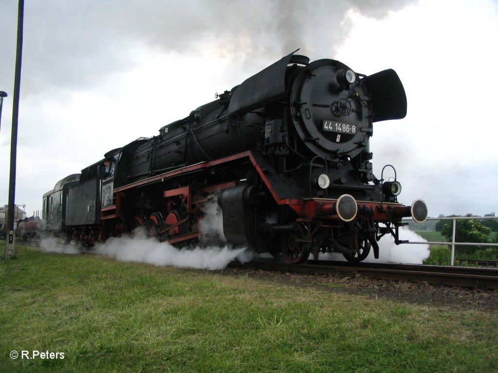 44 1486 mit einem Fotog�terzug am Ablaufberg im BW Sta�furt. Mai 2006