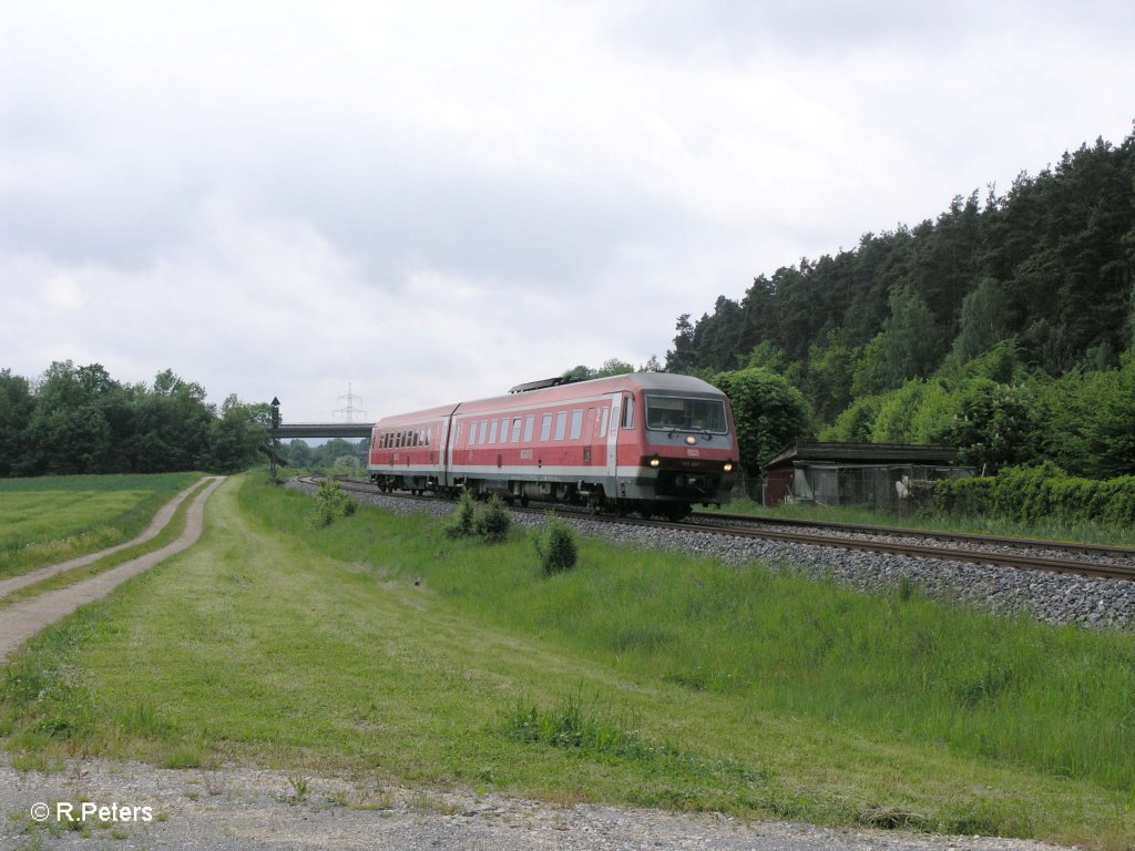 610 008 bei Richt bei Schwandorf als RE3556 nach N�rnberg. 26.05.10