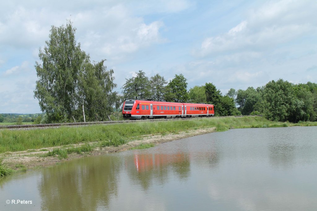 612 093-5 mit dem umgeleiteten Franken-Sachsen-Express IRE 3086 Dresden - N�rnberg bei Wiesau. 15.06.13